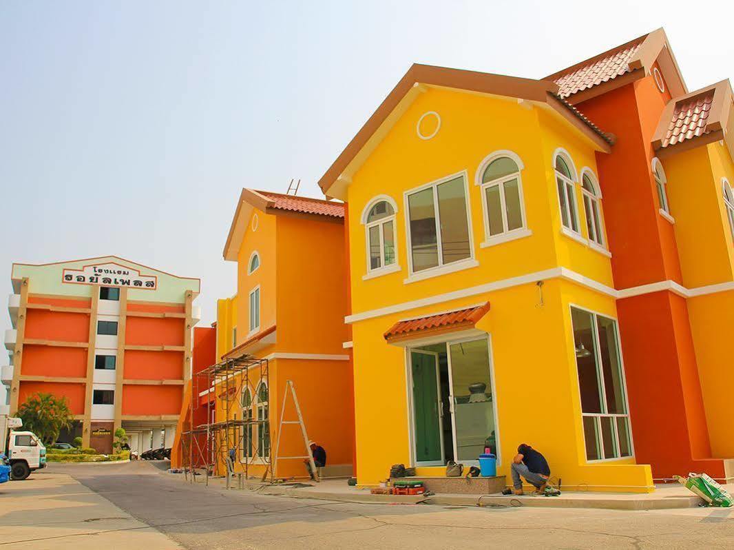Ava Hotel Phitsanulok Exterior foto